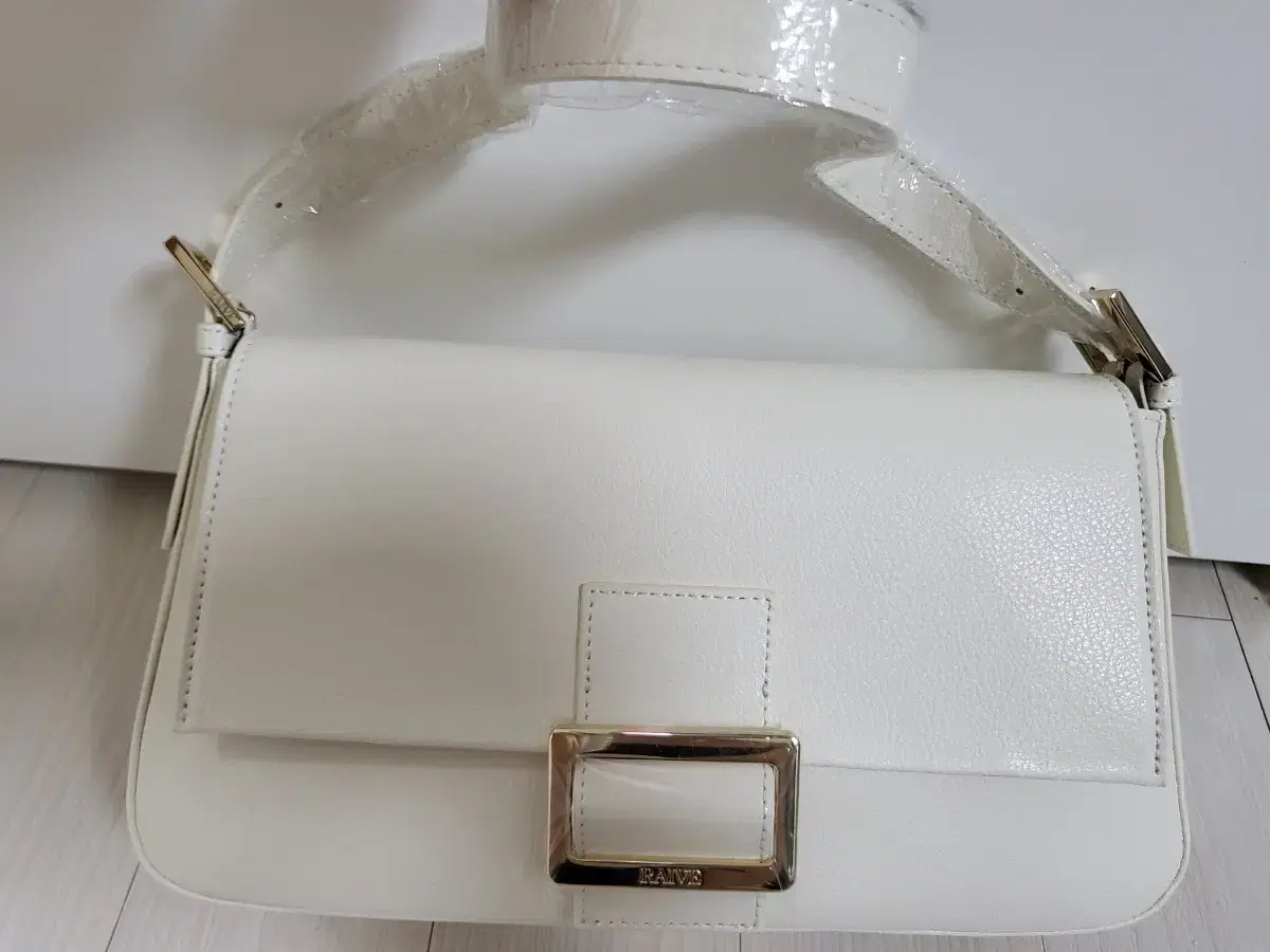 Raive 레이브 Luke bag 가방 새제품 | 브랜드 중고거래 플랫폼